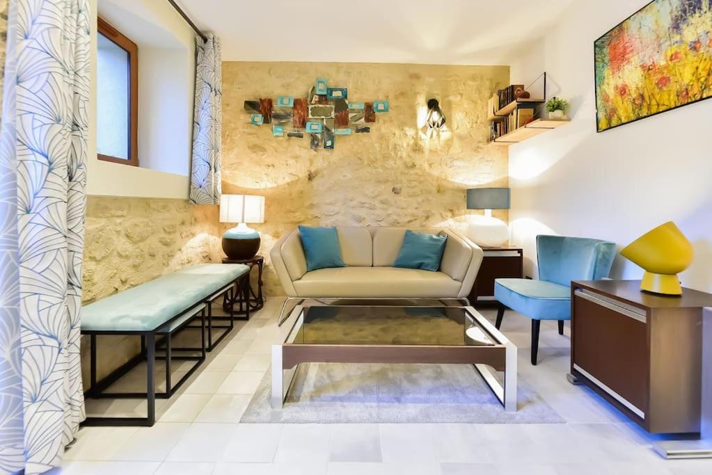 Charmante Maison De Village Au Coeur Du Luberon 쿠쿠론 외부 사진