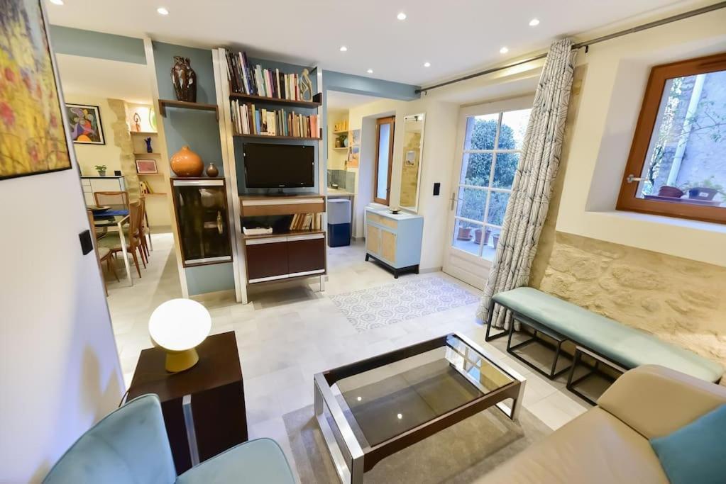 Charmante Maison De Village Au Coeur Du Luberon 쿠쿠론 외부 사진